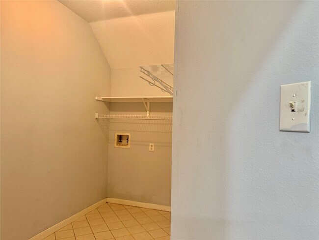 Building Photo - 8819 Diamond Lake Ln
