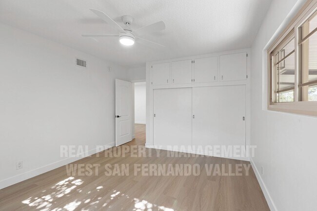 Building Photo - Stunning 3bd Home with Private Outdoor Oasis