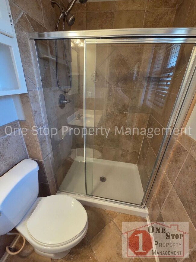 Building Photo - Gorgeous 3 Bedroom, 2.5 Bath in Kearney!