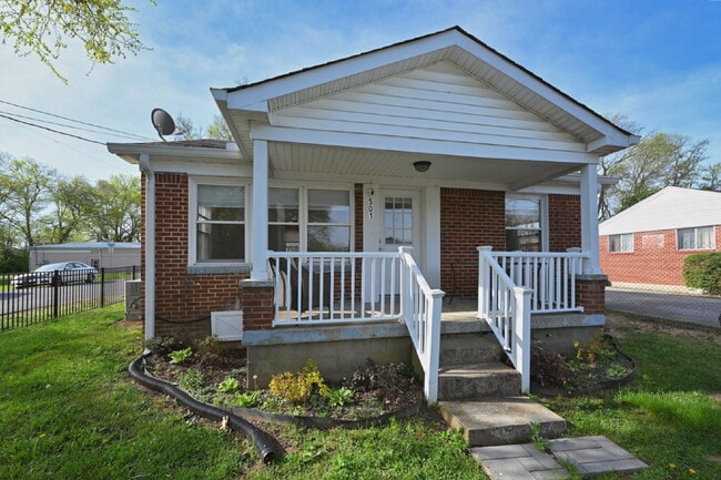 Building Photo - Updated 2BR/2BA Home | Rare Second Bath, Efficient Layout