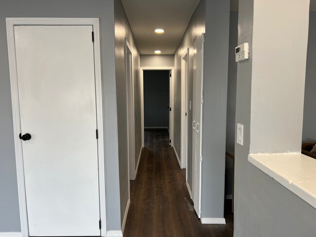 Building Photo - 7300 N 51st Ave