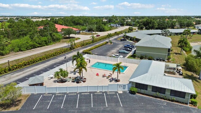 Building Photo - "Charming 2-Bed, 2-Bath Villa in Lake Shore Condominiums"