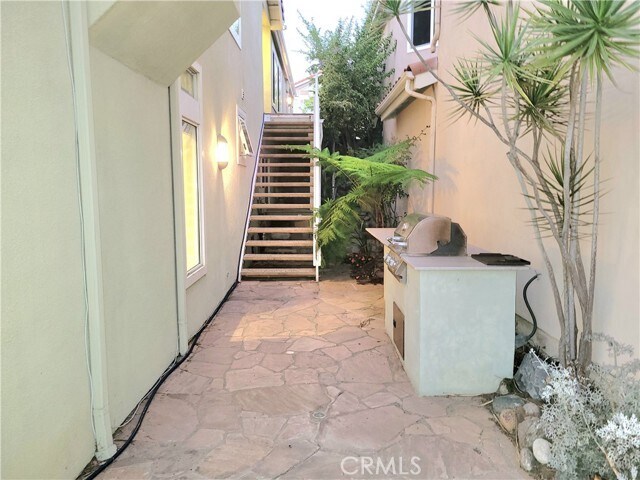 Building Photo - 24832 Sunstar Ln