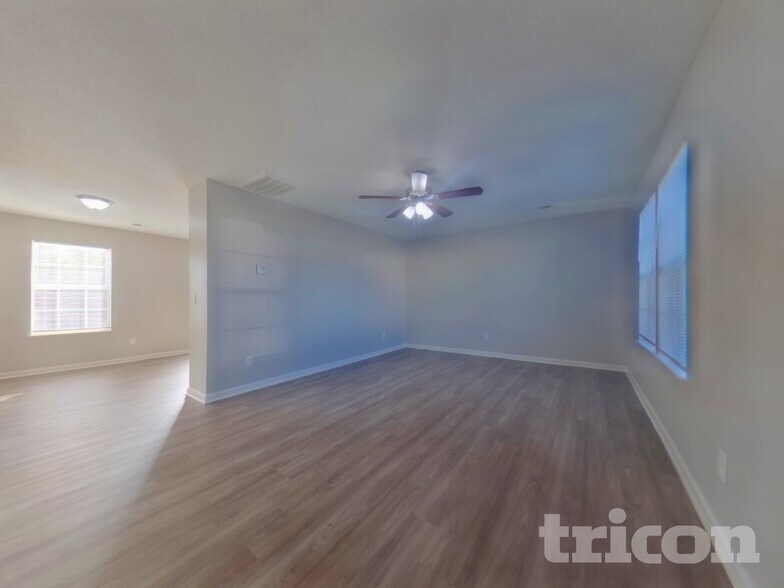 Building Photo - 386 Fox Trot Dr