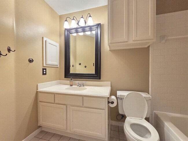 Building Photo - 6903 Springcrest Ct
