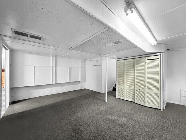 Building Photo - Charming 4BR 2BA w/ Covered Carport • In-Unit Laundry • Front Deck in Chamblee