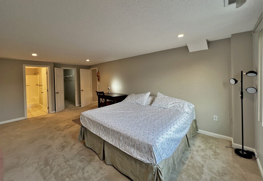 Building Photo - 30 Revere Beach Pky