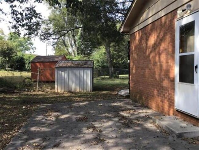 Building Photo - Pure Haven