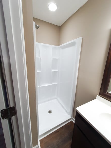 Building Photo - 406 Hedgemont Ave