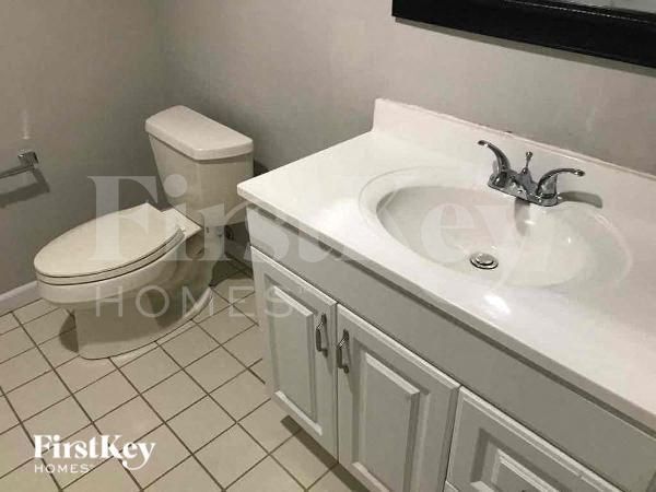 Building Photo - 4538 Crestline Dr