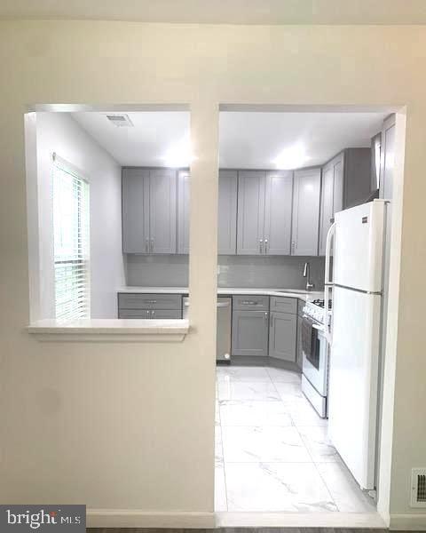 Building Photo - 69 Cheverny Ct