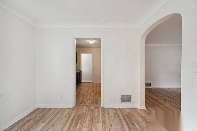 Building Photo - 909 Turner Ave