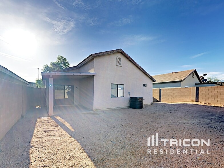 Building Photo - 6430 S 10th Dr