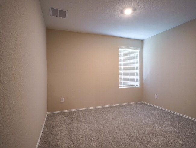 Building Photo - 252 Rock Spgs Dr