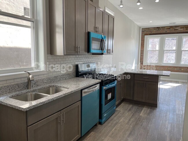 Building Photo - 2822 W 25th St
