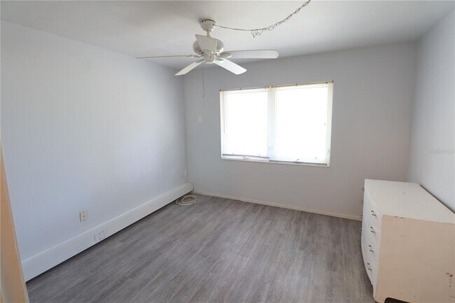 Building Photo - 1810 Sunny Dr