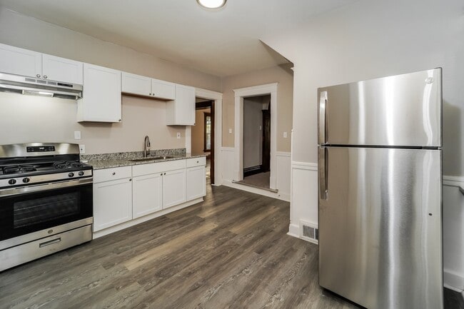 Building Photo - 5326 N 35th St