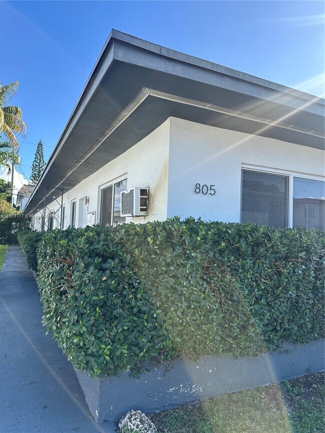 Building Photo - 805 81st St