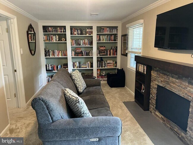 Building Photo - 9015 Piney Grove Dr