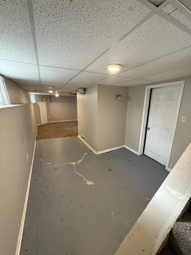 Building Photo - 2417 E Ave NE