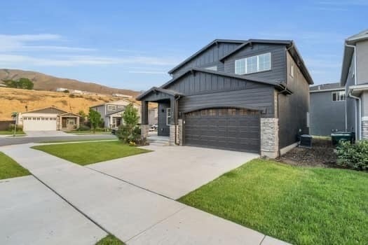 Building Photo - 585 W Life Dr
