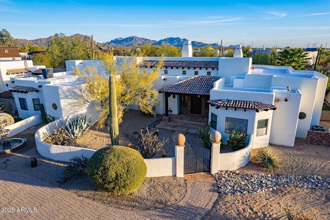 Building Photo - 7845 E Dynamite Blvd