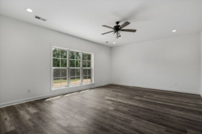 Building Photo - Spacious 4-Bedroom Home in Byhalia - Modern Living in a Tranquil Community!