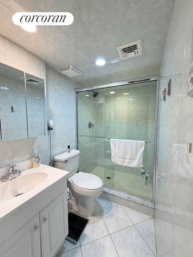 Building Photo - 30 1st St