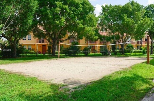 Building Photo - 1335 Crystal Way