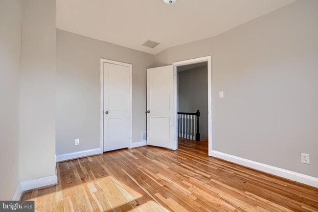 Building Photo - 817 N Marlyn Ave