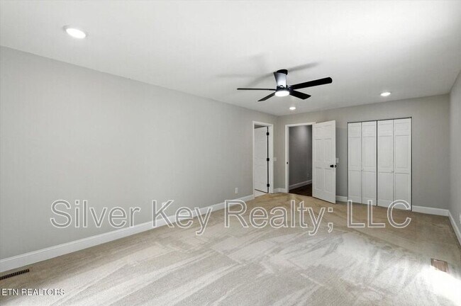Building Photo - 1113 Springfield Dr