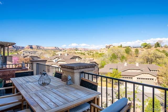 Building Photo - 358 Cliff View Dr