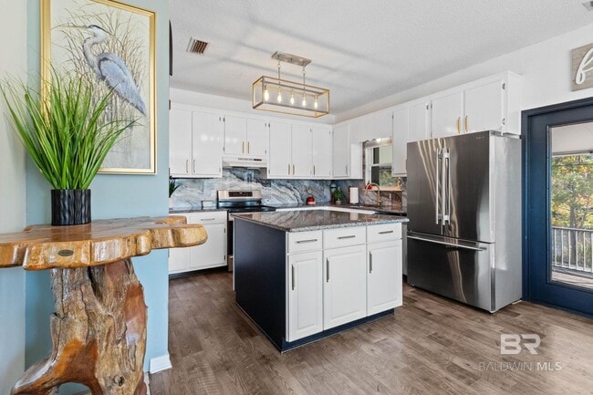 Building Photo - 41997 Bayou Rd