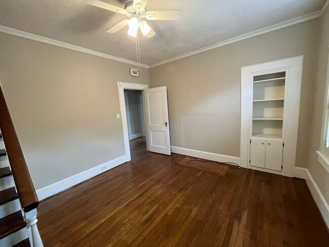 Building Photo - Blending Relaxation & Sophistication to Create the Ideal Place.