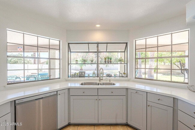 Building Photo - Long Term Luxury Furnished Rental, also av...