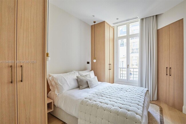 Building Photo - 9 Avenue Frederic Le Play Ave