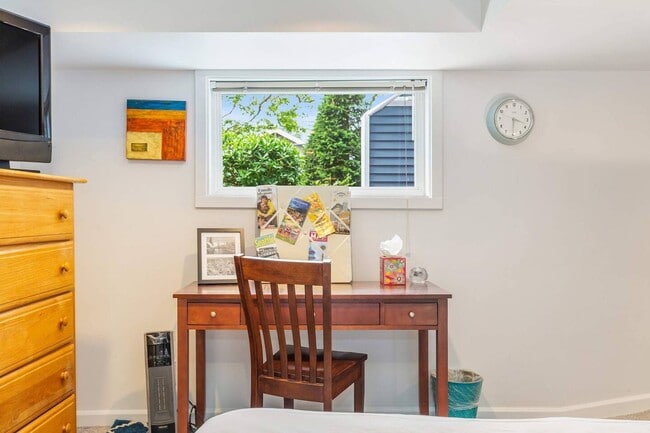 Building Photo - 3Bd/2.5Ba Seattle House