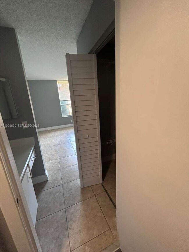 Building Photo - 10757 Cleary Blvd