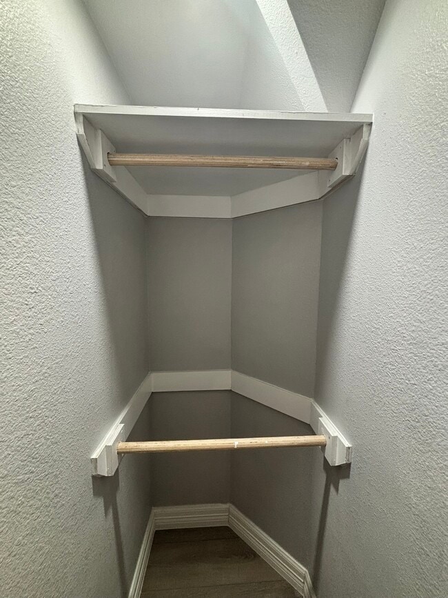 Building Photo - 427 Rice Ave