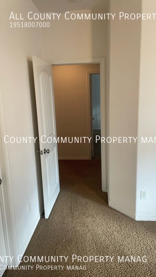 Building Photo - 40298 Hannah Way