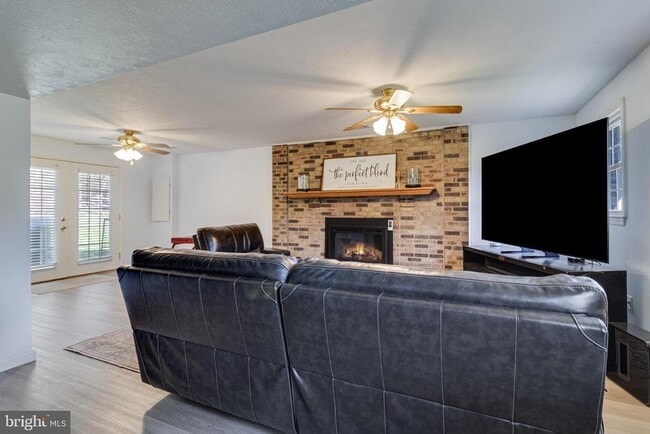 Building Photo - 509 Dogwood Ct