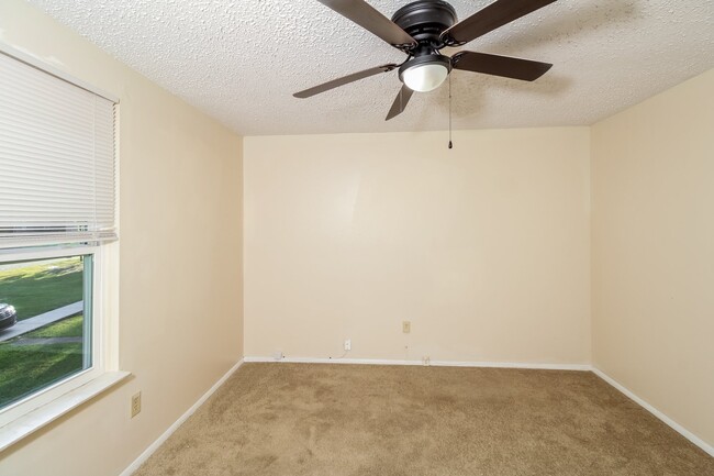 Building Photo - 3004 Windwood Pl