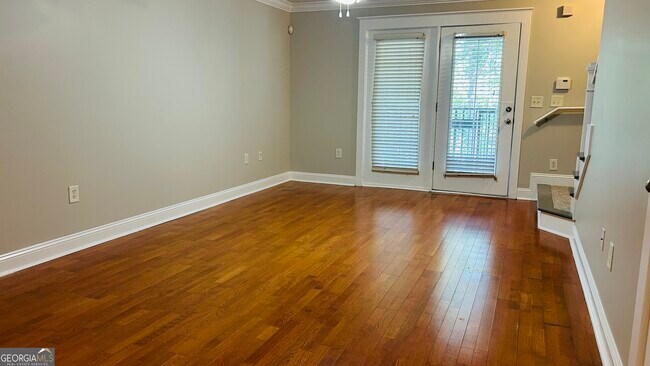 Building Photo - 1035 Barnett Shoals Rd