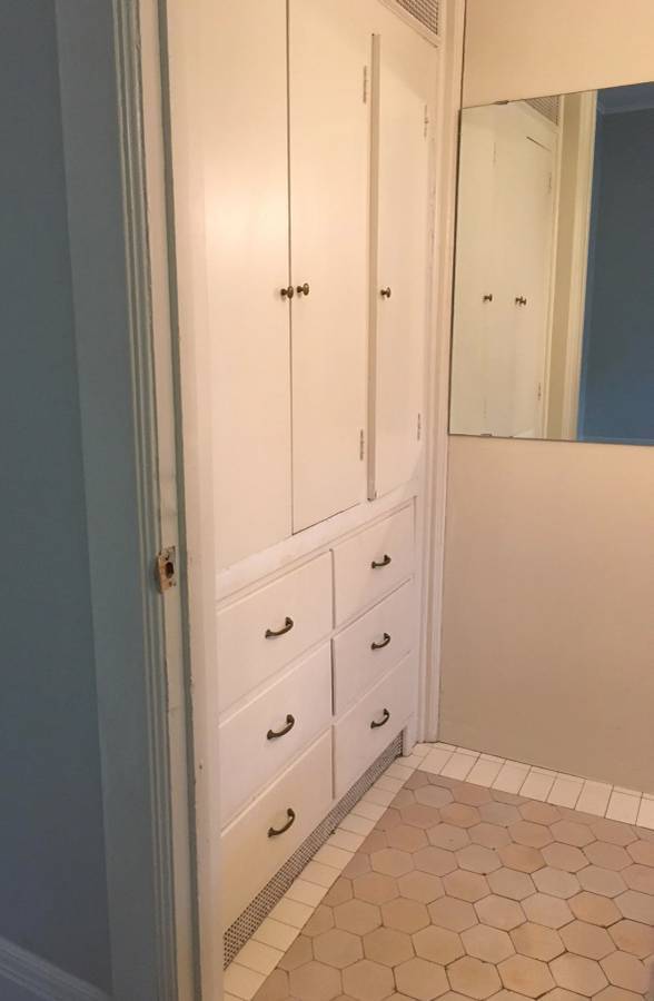 Building Photo - 929 Summit Apartments