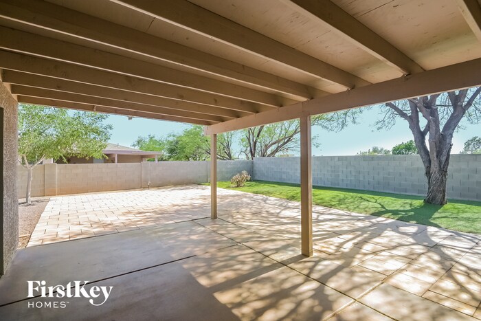 Building Photo - 2116 S Thunder Tanner Dr