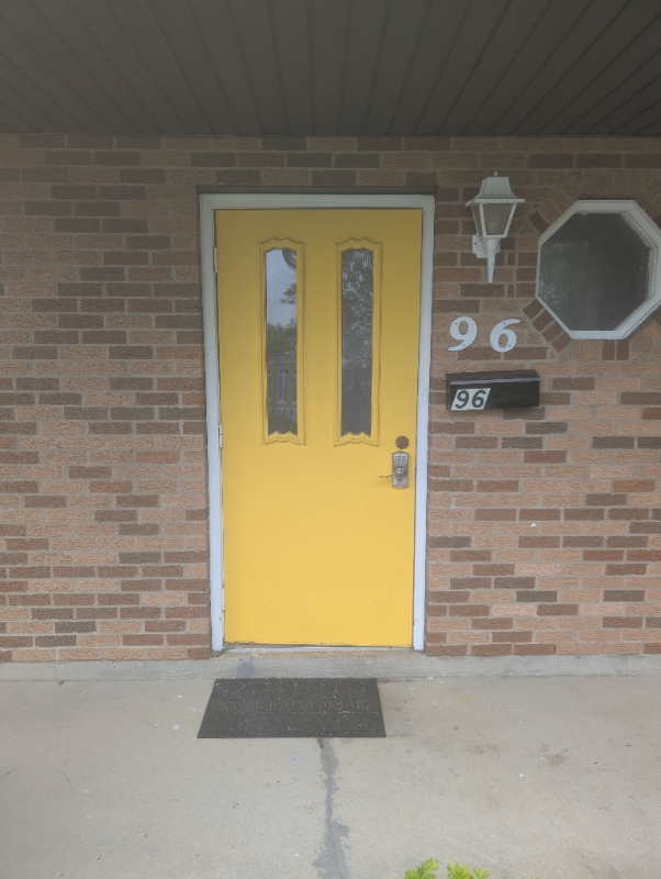 Primary Photo - 376 W Main St