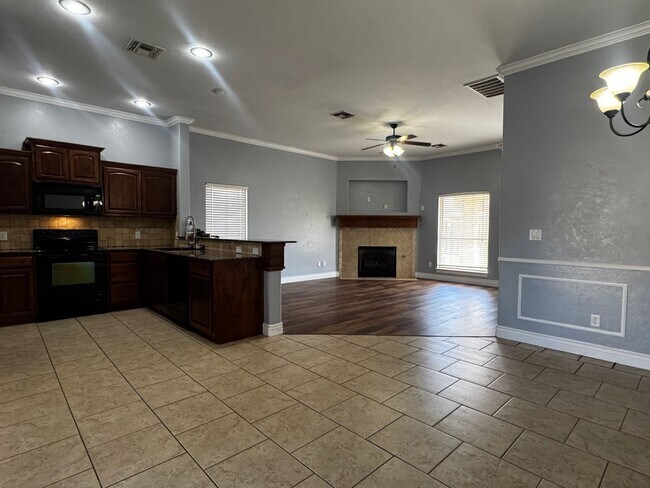 Building Photo - 5708 NW Valor Ave