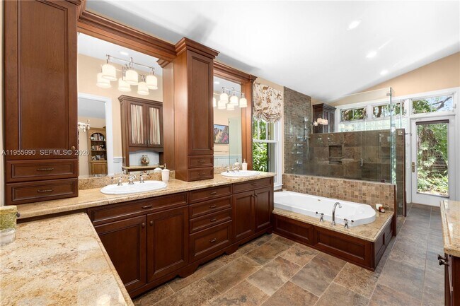 Building Photo - 7400 SW 47th Ct