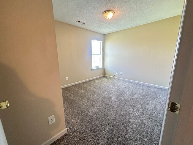 Building Photo - 4806 Ashcroft Dr