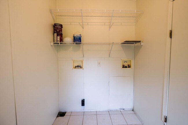 Building Photo - 3bed/2bath Mobile Home Available in Noble ...